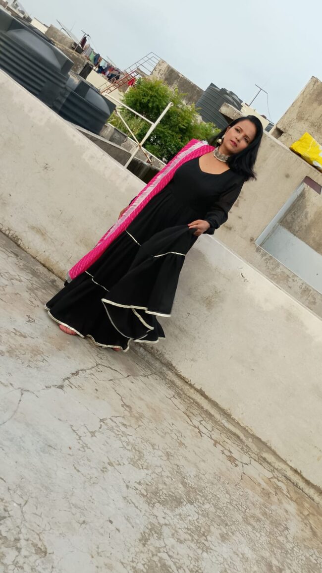 DESIGNER KURTI SEET IN BLACK - Image 5